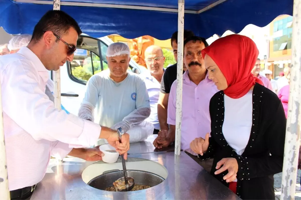 Büyükşehir\'den Gazipaşa\'da aşure ikramı