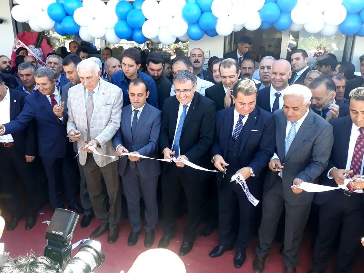 Çaldıran\'da banka şubesi açılışı