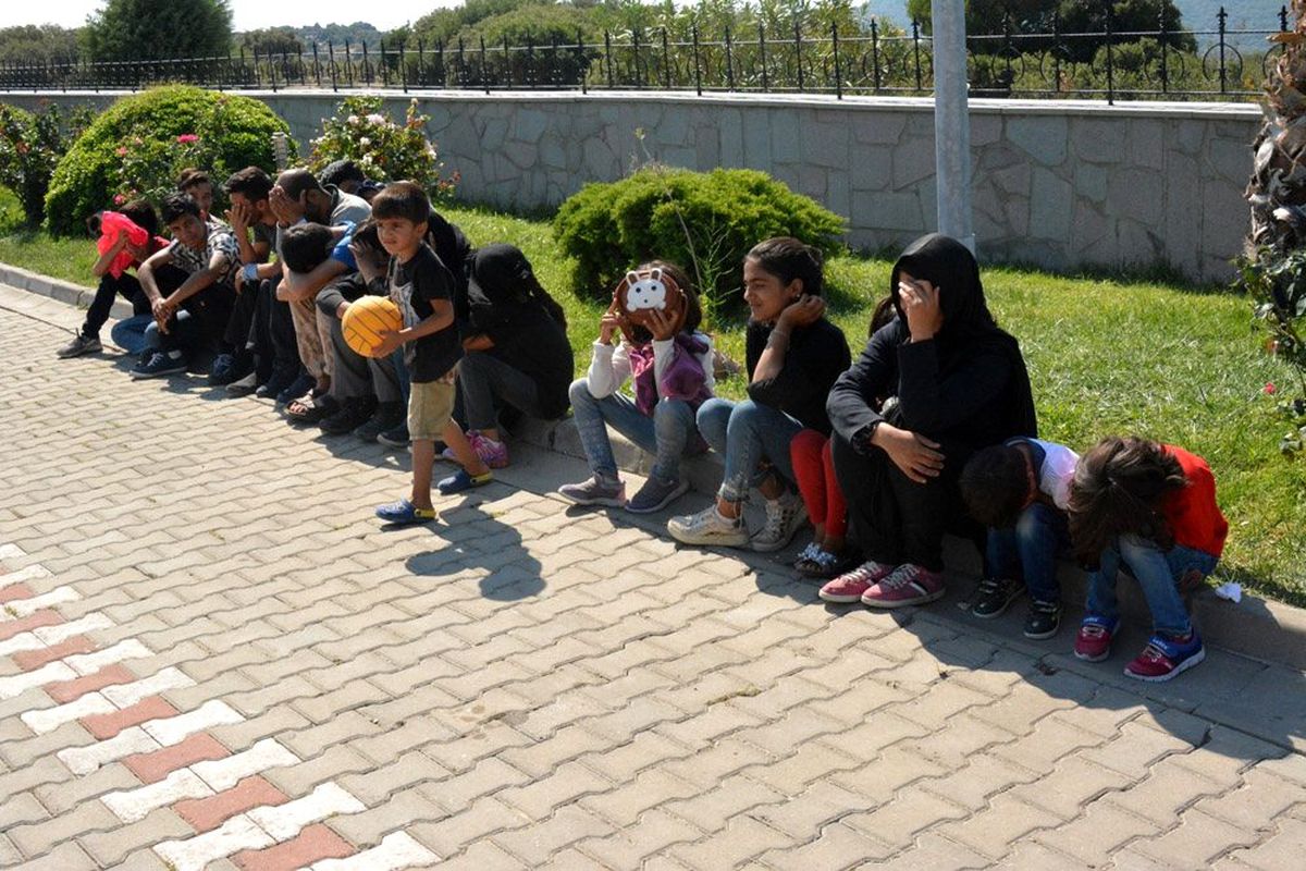 Çanakkale\'de 48 mülteci yakalandı