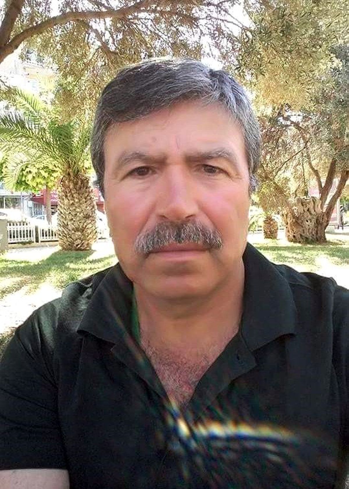 Cinnet getiren genç babasını bıçaklayarak öldürdü