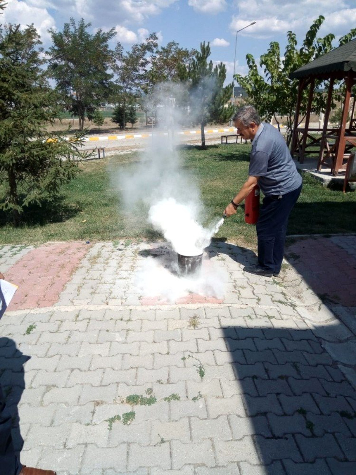 DPÜ Emet Meslek Yüksek Okulu\'nda yangın söndürme tatbikatı