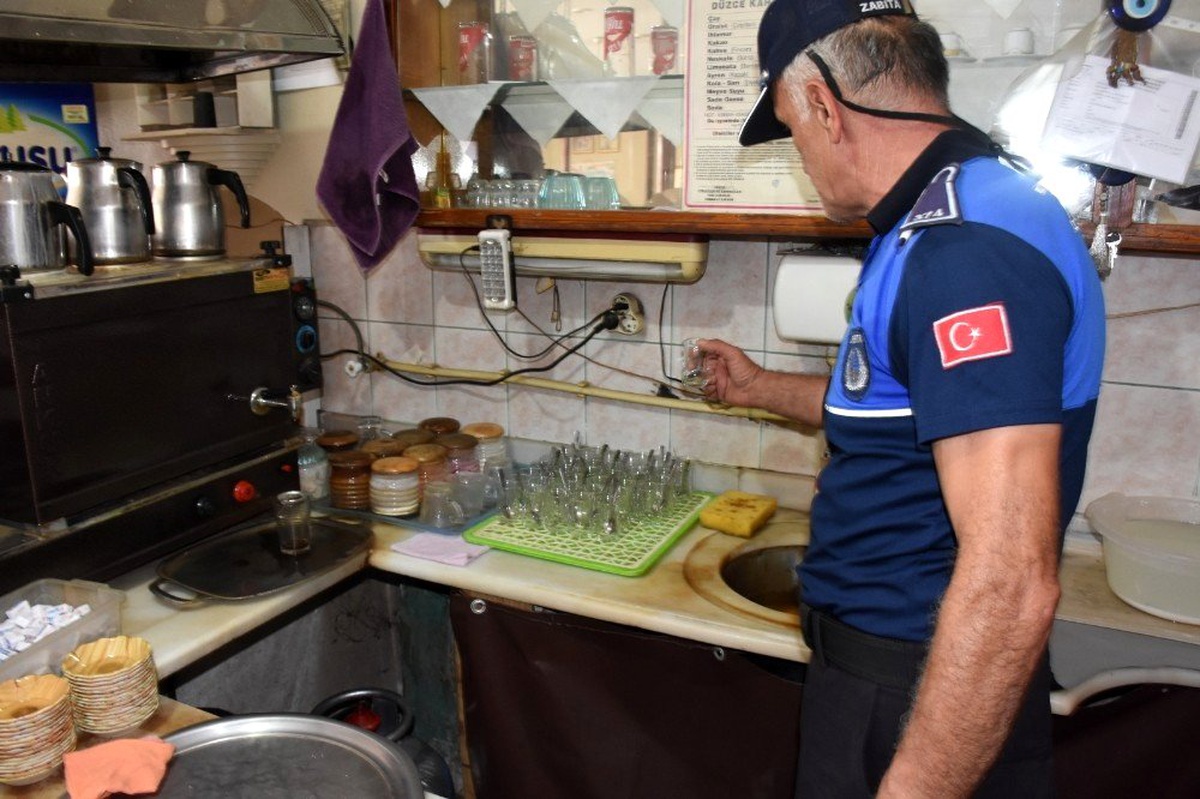 Düzce\'de ruhsatsız işlerine işlem yapıldı