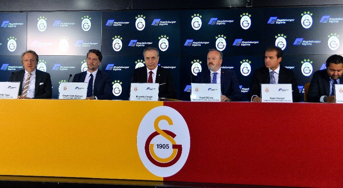 Galatasaray Futbol Takımı\'nın forma kol sponsoru Magdeburger Sigorta oldu