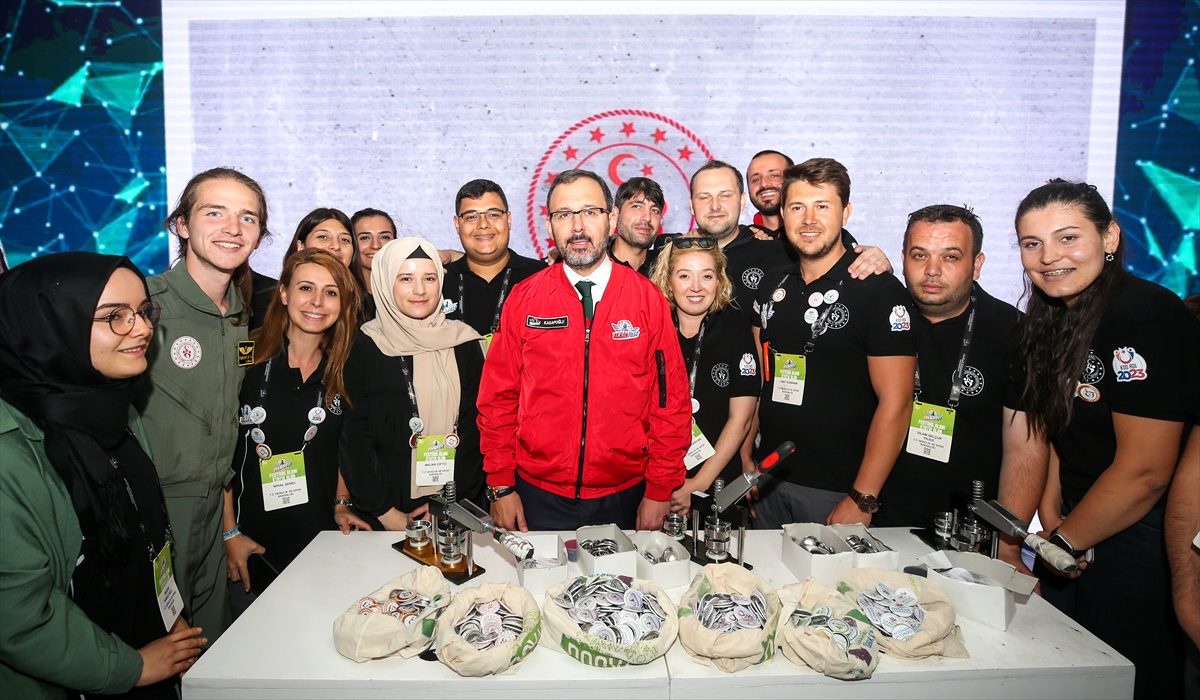 Gençlik ve Spor Bakanı Kasapoğlu TEKNOFEST\'te