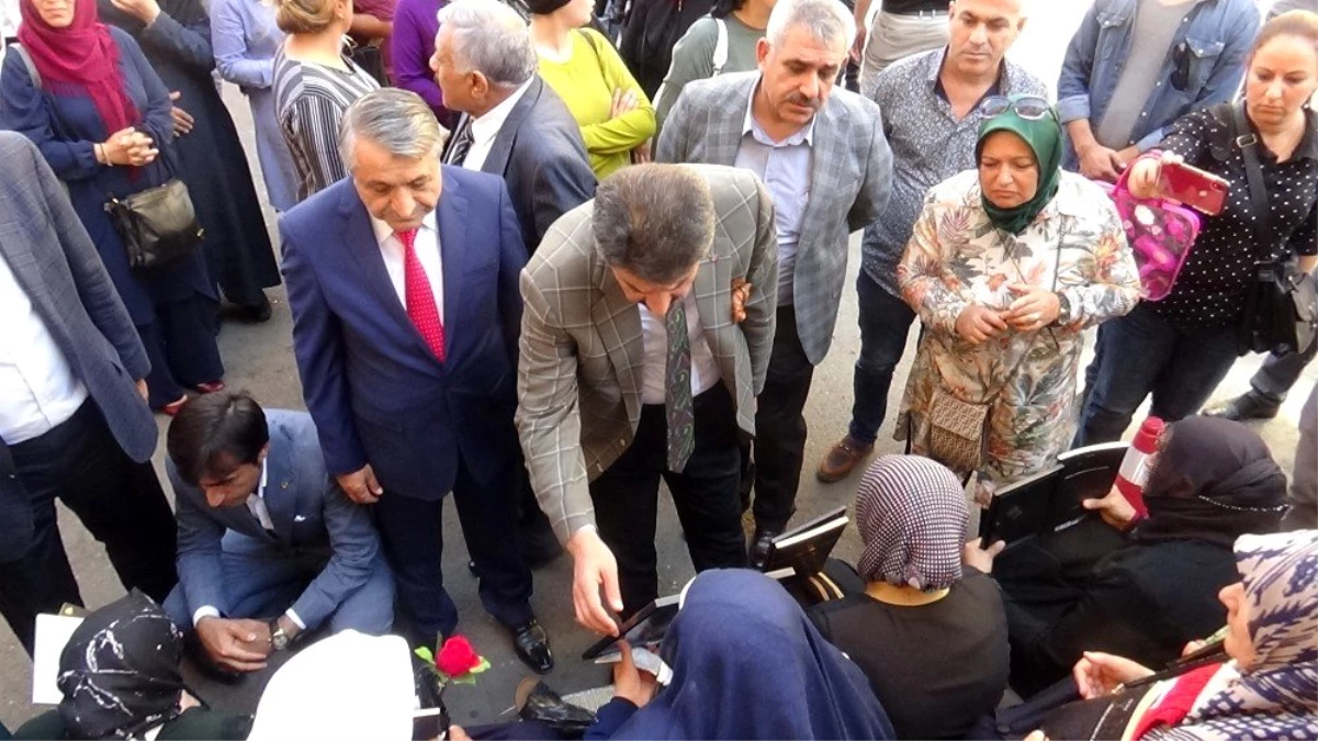 HDP önünde eylem yapan ailelere bir destek de Şırnak\'tan