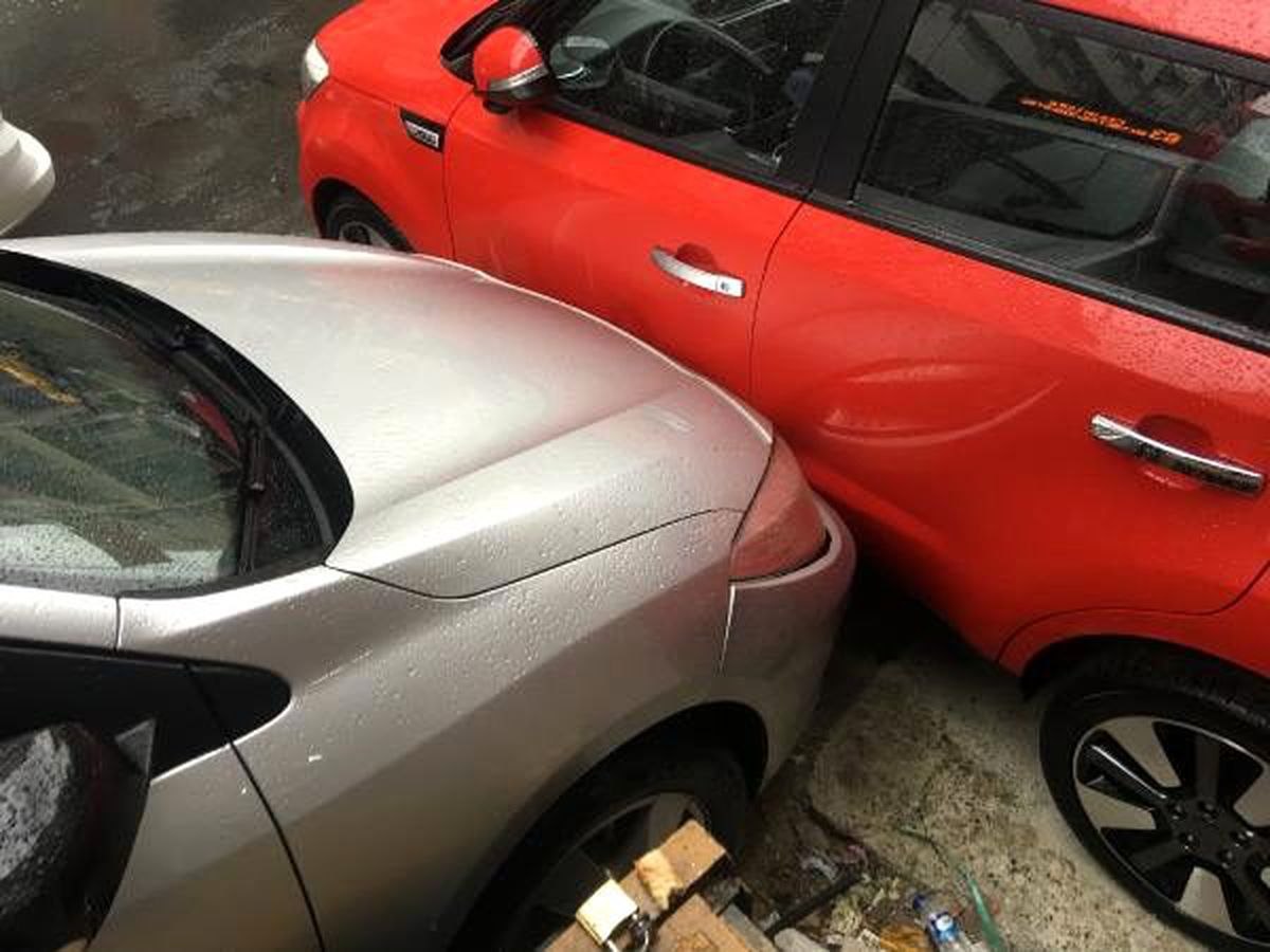 Kağıthane\'de otobüs 5 araca çarptı (1)