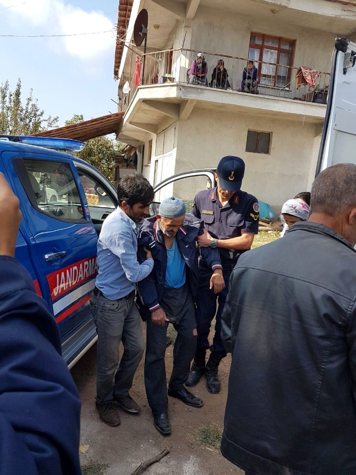 Kaybolan yaşlı adam ormanlık alanda bulundu