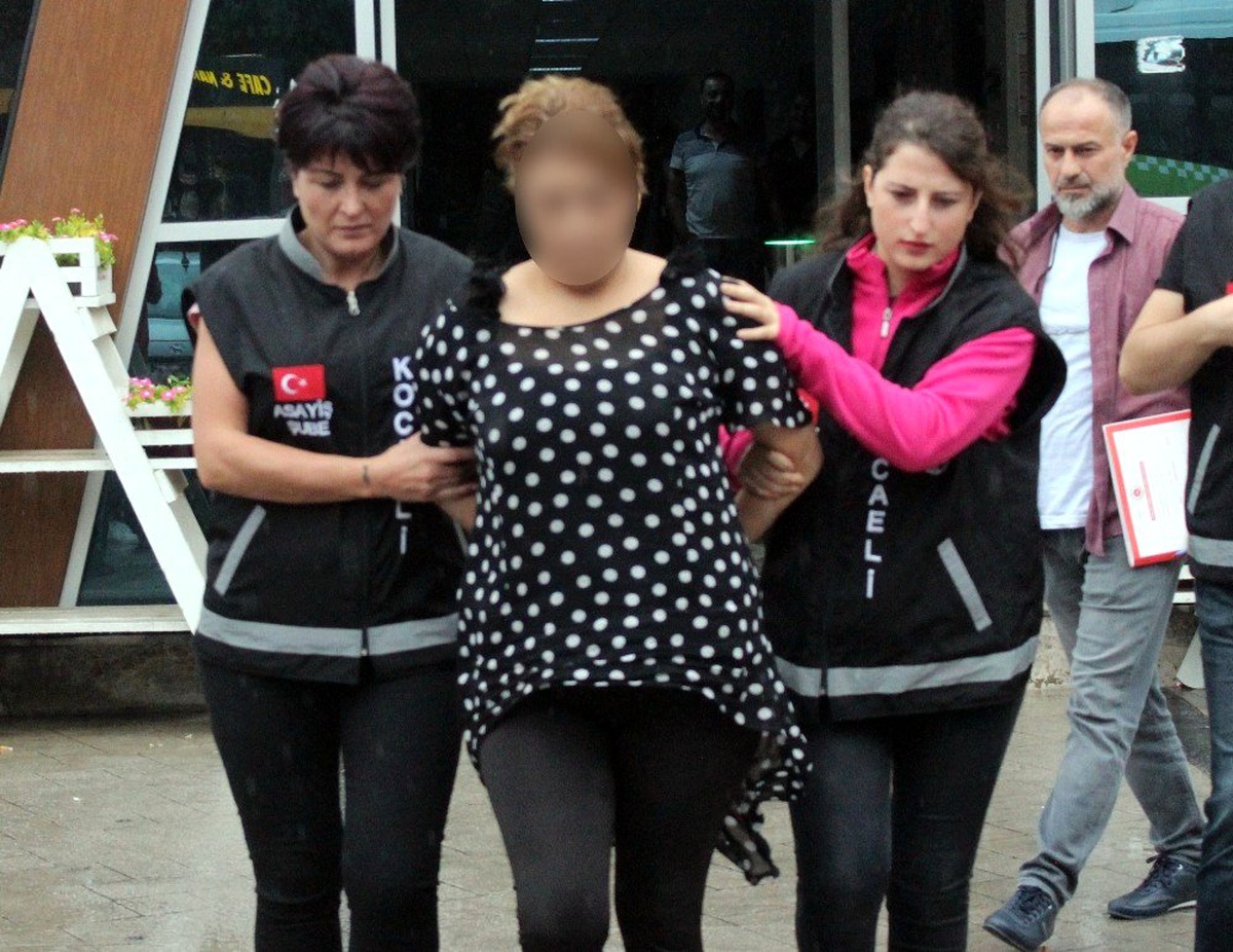 Kiraladıkları evde fuhuş yaptıran 2 sevgili gözaltına alındı