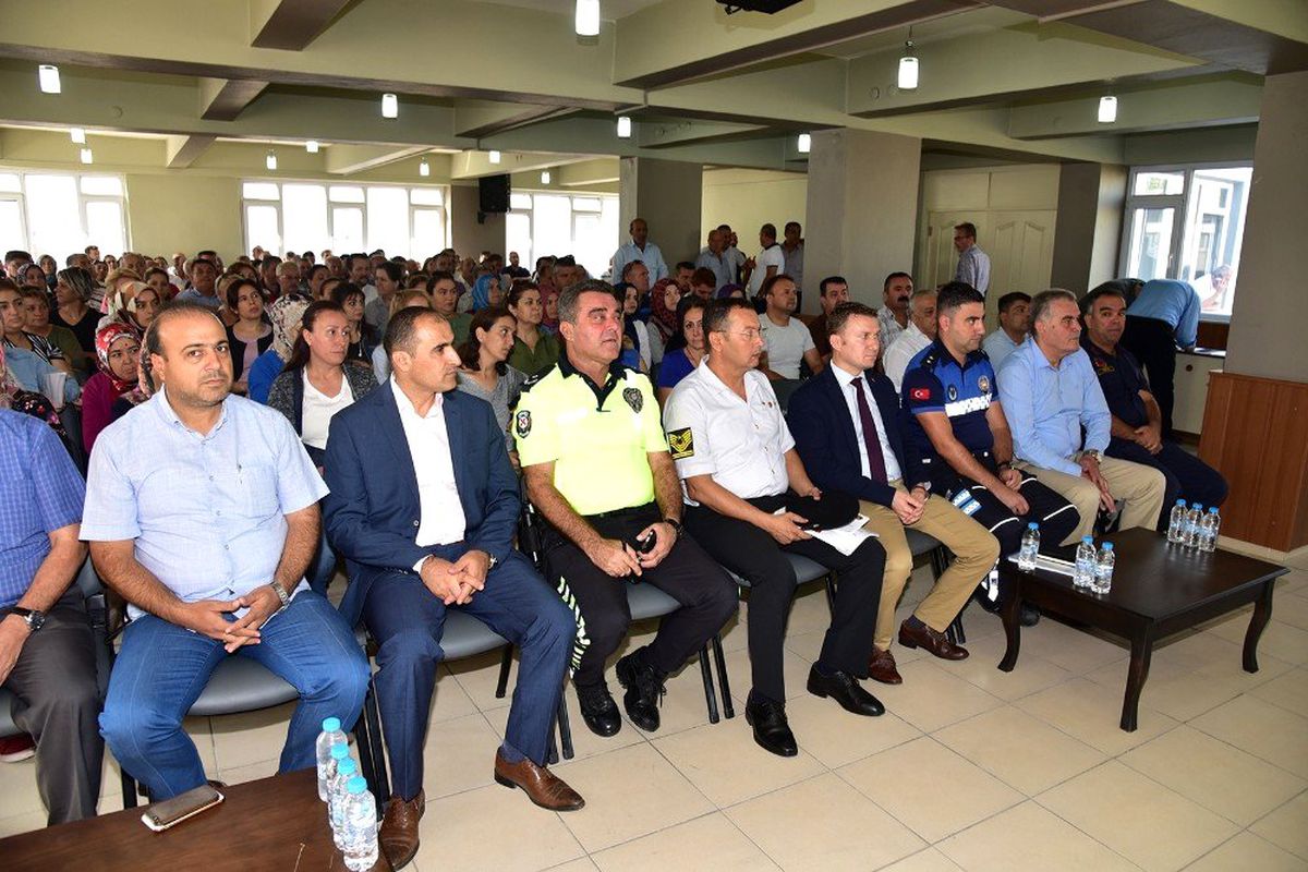 Manisa\'da servis şoförleri bilgilendirildi