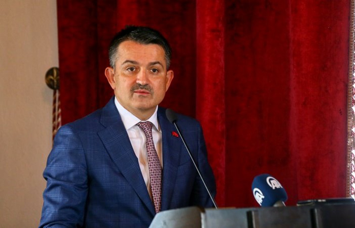 Pakdemirli: Sütte ekstra zam yapma konusunda kararlıyız