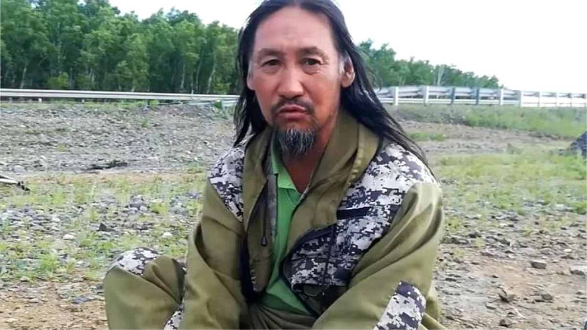 Putin\'i Kremlin\'den atmak için Sibirya\'dan yola çıkan \'savaşçı şaman\' tutuklandı