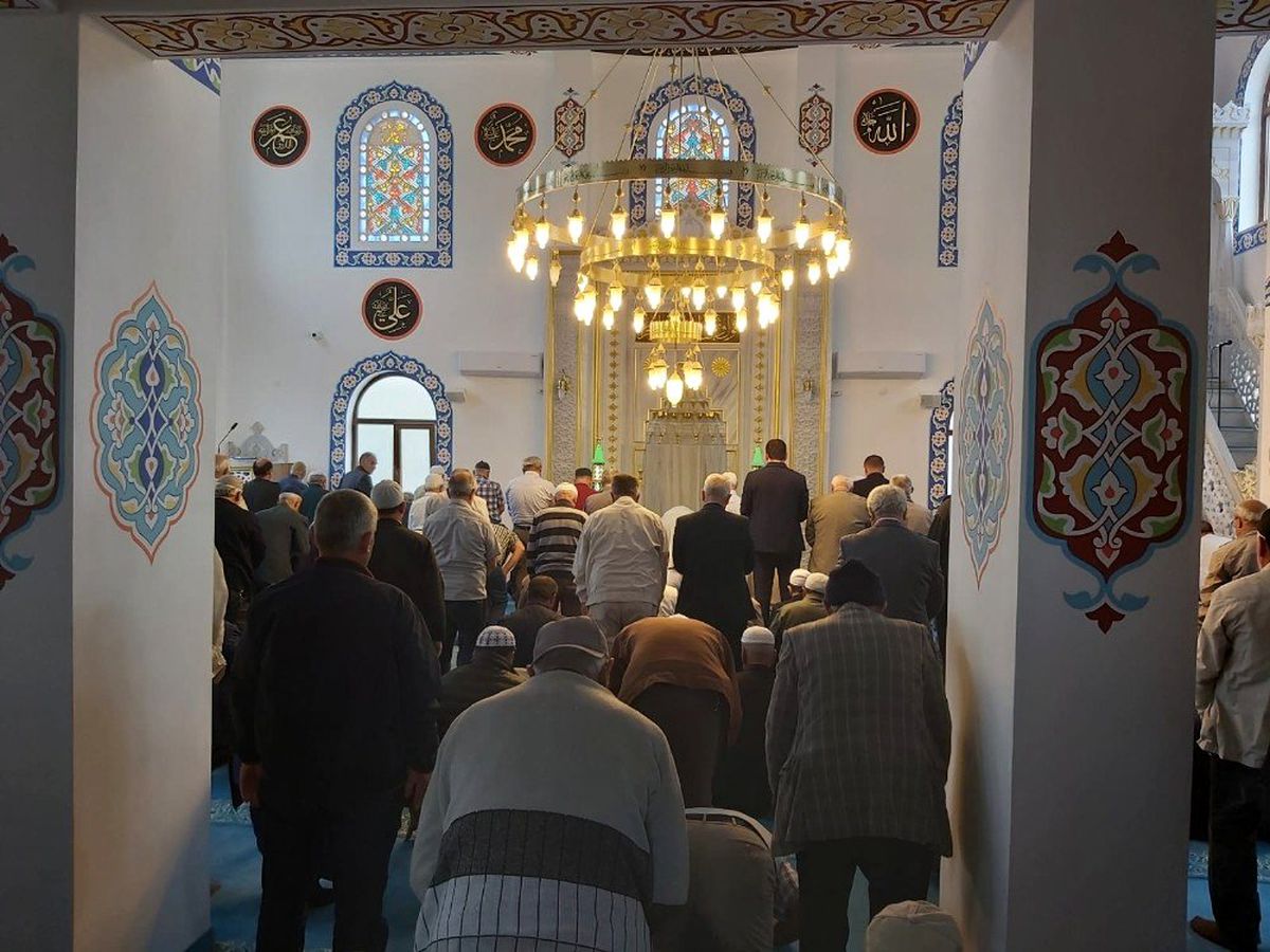 Şehitler Camii hizmete açıldı