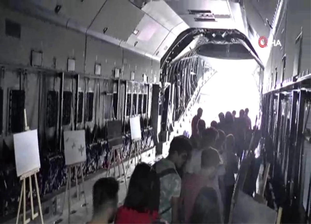 TEKNOFEST\'te Airbus A400M uçağı için vatandaşlar kuyruğa girdi