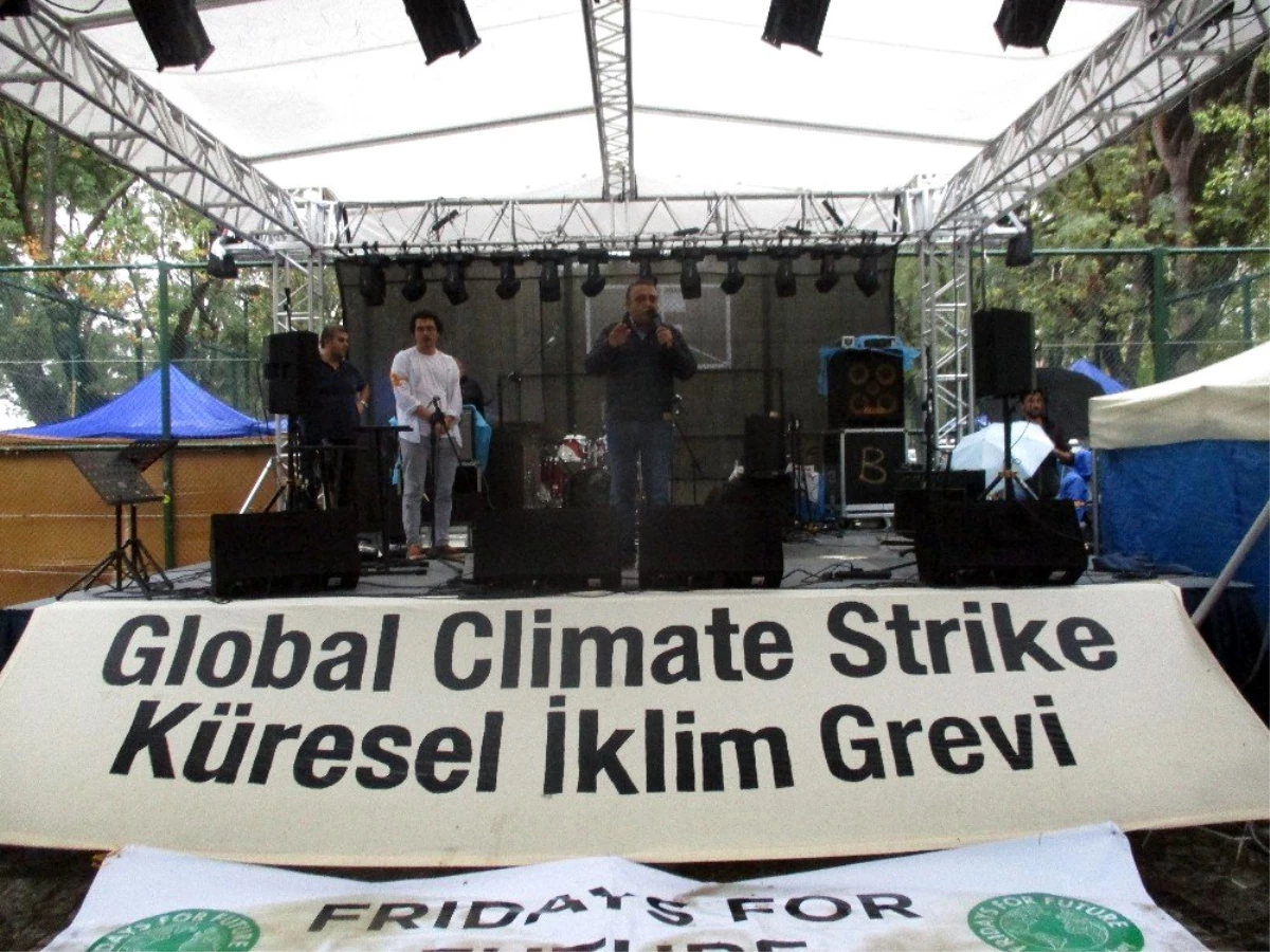 Türkiye 149 ülke ile birlikte "İklim" grevi yaptı