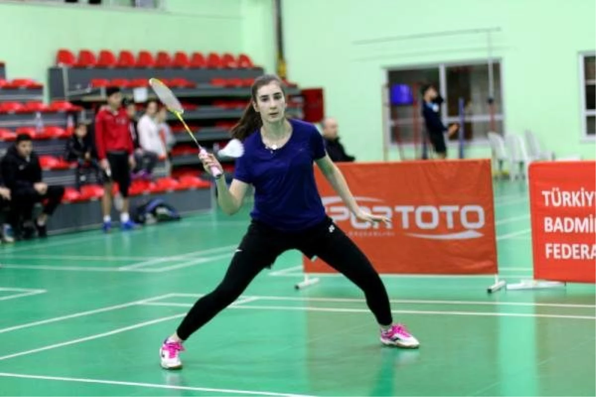 19 yaş altı türkiye badminton ranking turnuvası\'nda 2\'nci etap