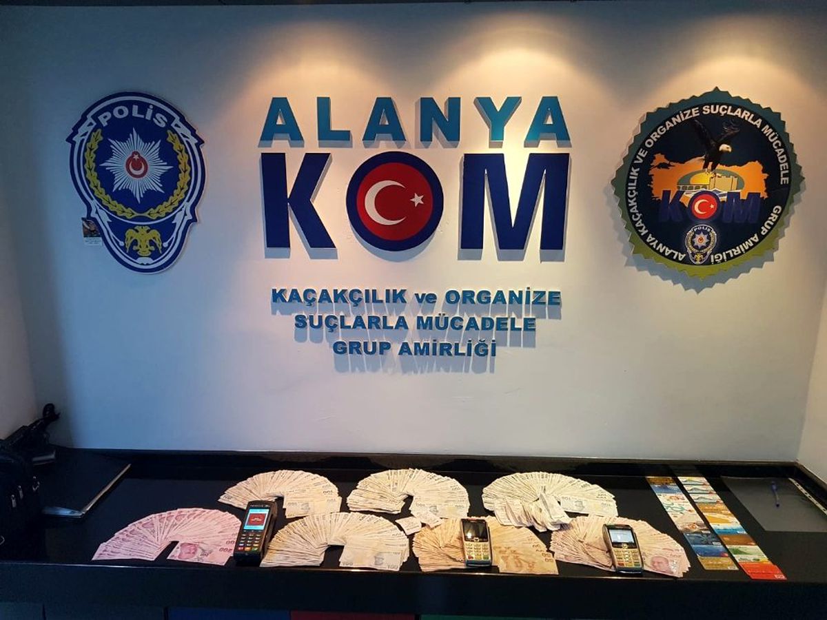 Alanya\'da pos tefeciliği operasyonu: 3 gözaltı