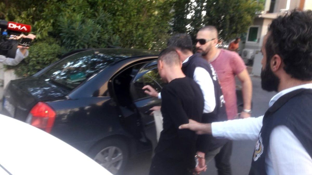 Arnavutköy\'de ailesini vahşice katleden şahıs adliyeye sevk edildi