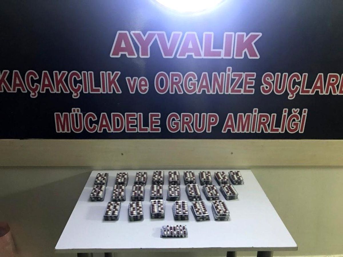 Ayvalık polisi 1315 adet uyuşturucu hap ele geçirdi