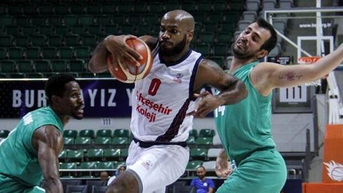 Bahçeşehir Koleji, OGM Ormanspor\'u yendi! Beşinci oldu...