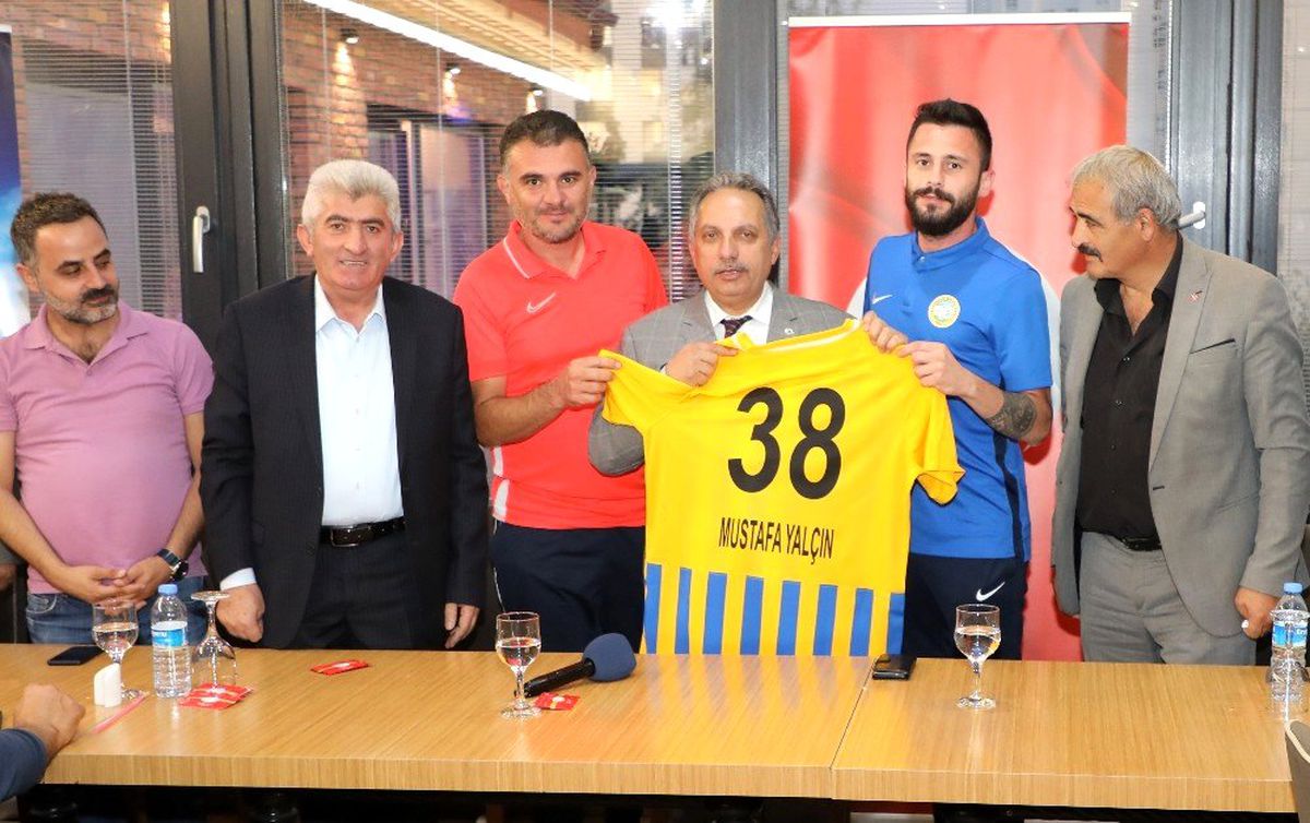 Başkan Yalçın: "Çalışırsanız formanın hakkını verirsiniz"