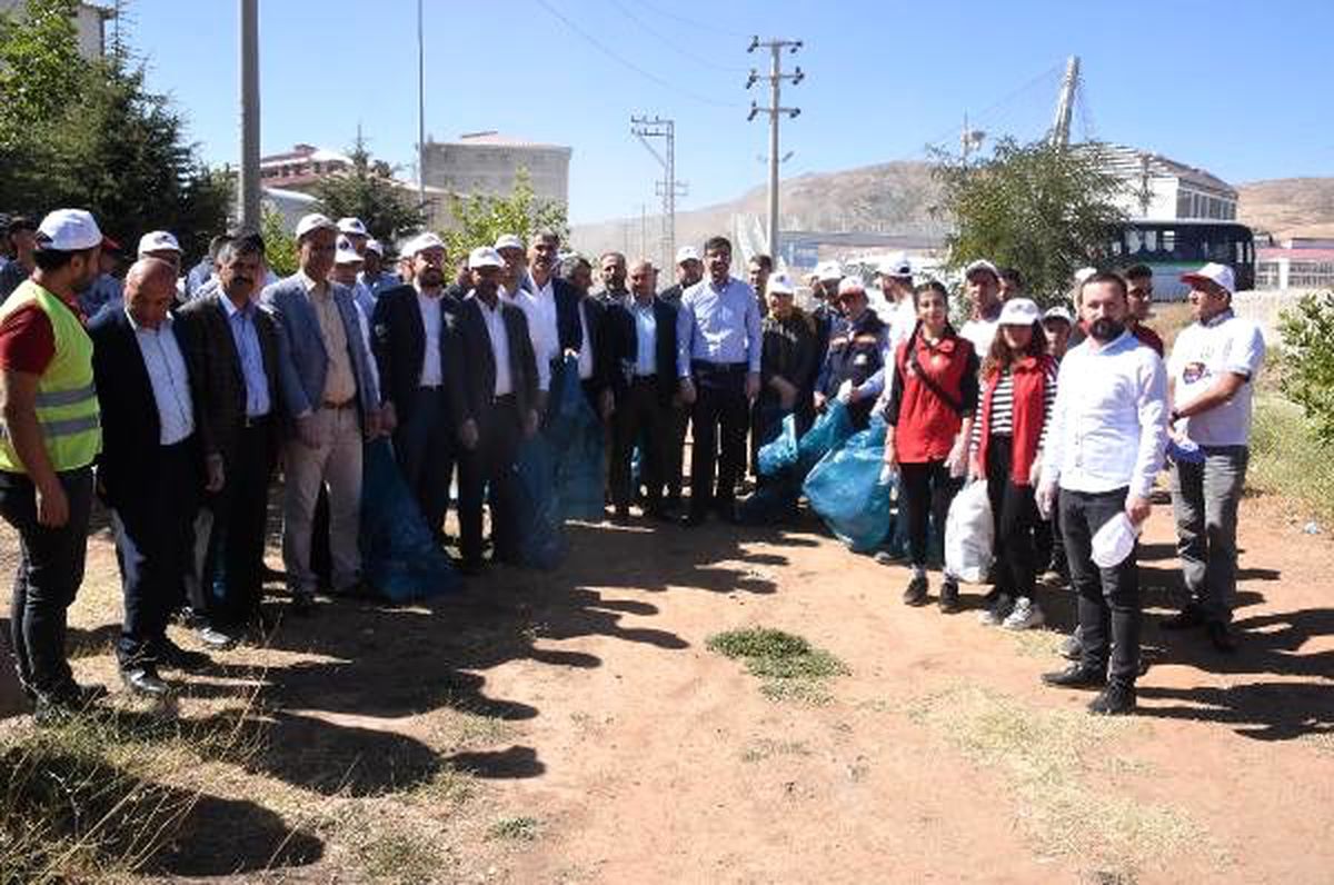 Bitlis\'te \'21 eylül dünya temizlik günü\' etkinliği