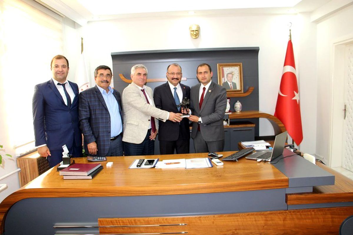 Dumlupınar protokolünden Özçalık\'a \'Hayırlı olsun\' ziyareti