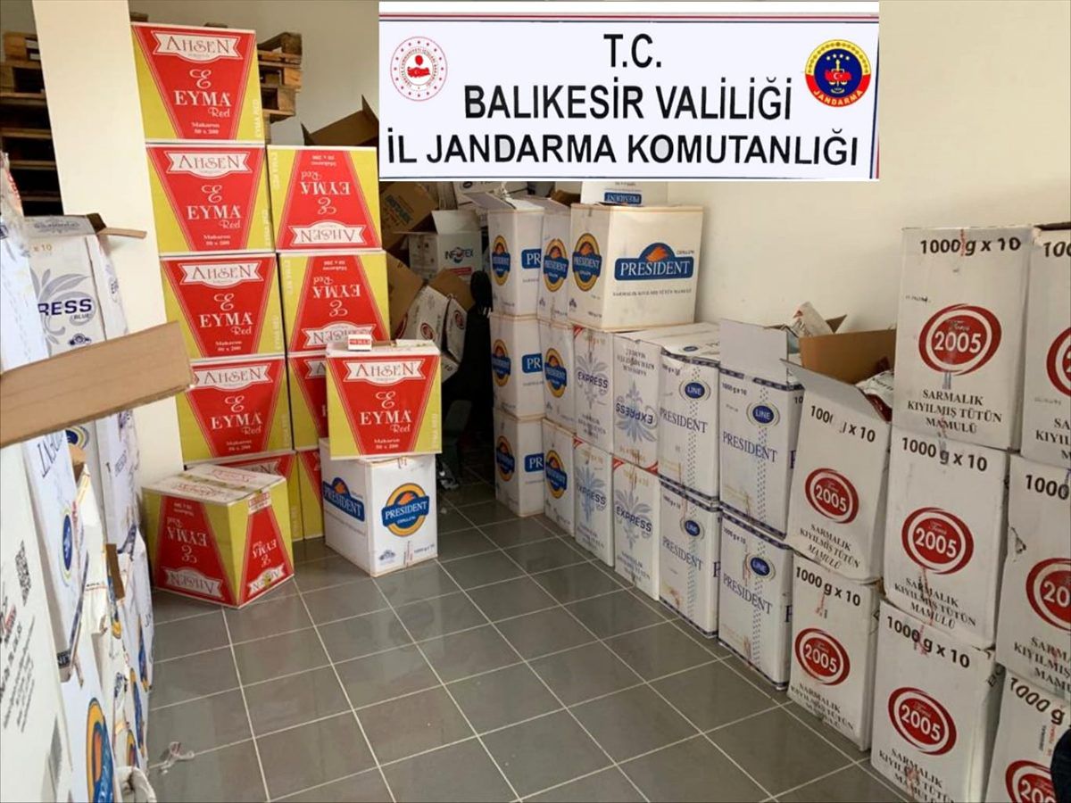 Edremit\'te kaçak sigara ve tütün operasyonu