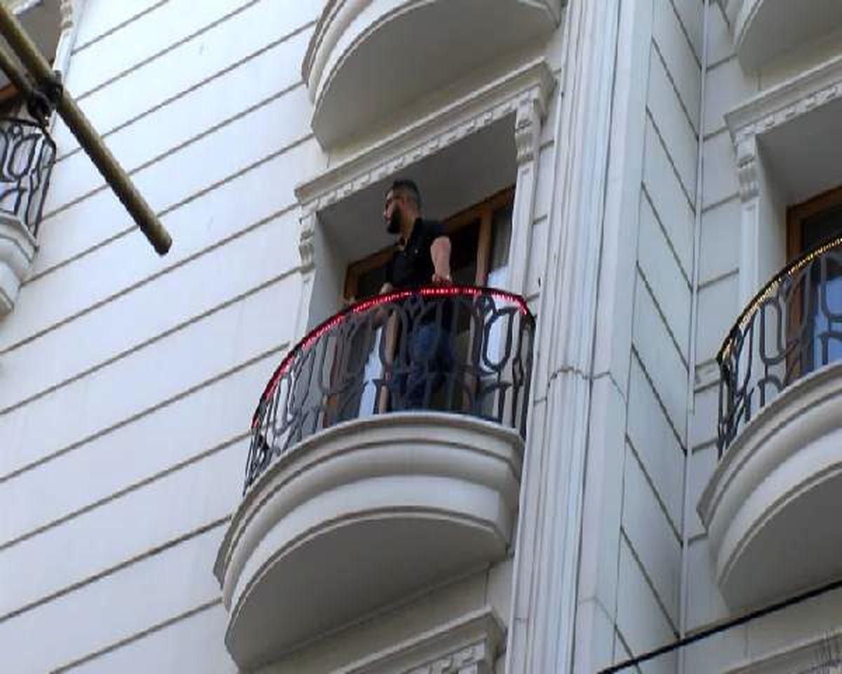 Eminönü\'nde otelde yangın paniği - 2