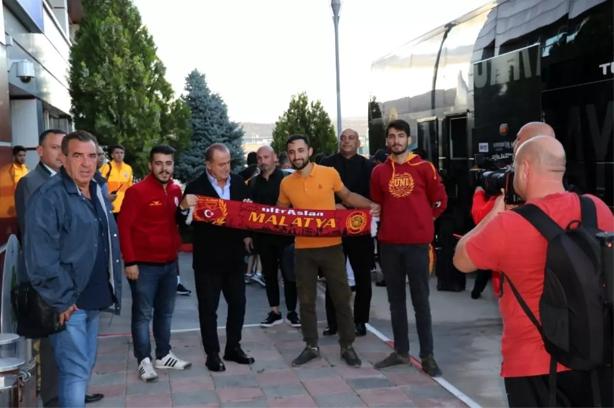 Galatasaray\'a Malatya\'da coşkulu karşılama