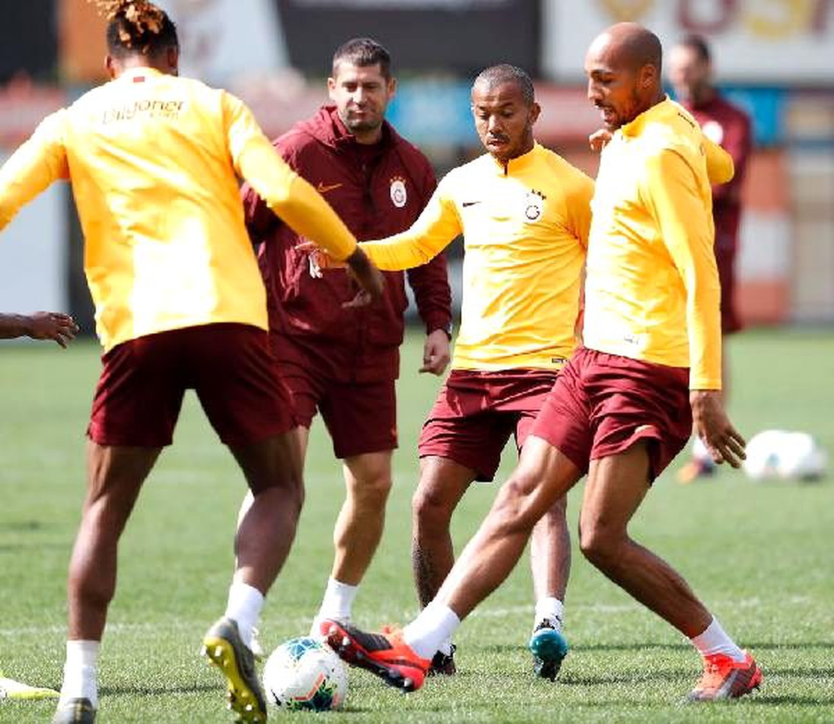 Galatasaray\'ın yeni malatyaspor kamp kadrosu açıklandı
