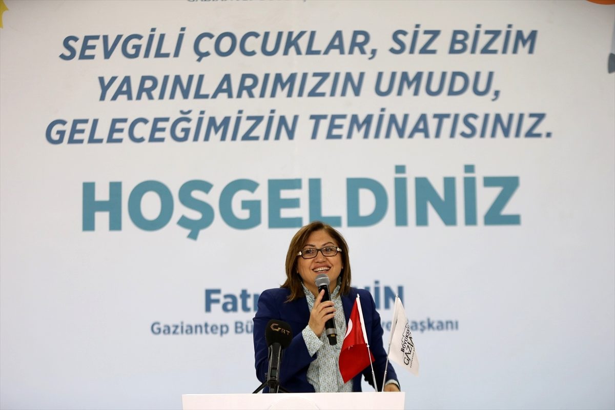 Gaziantep\'te öğrencilere kırtasiye desteği