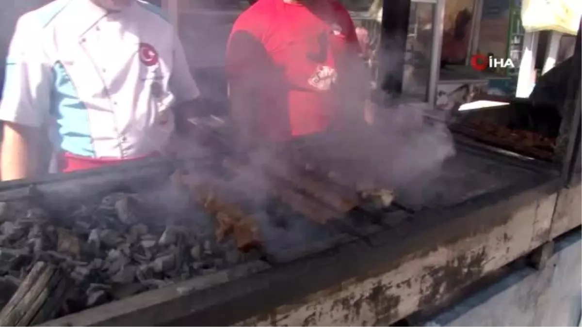 İstanbul\'da 50 bin porsiyon kebap pişirilecek