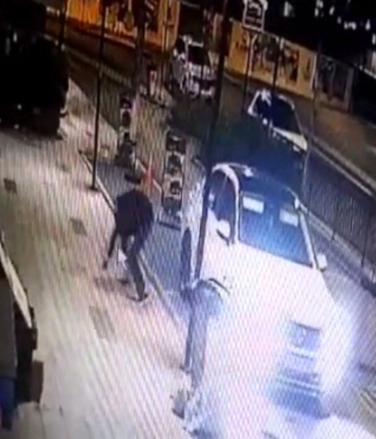 İstanbul\'da çaldıkları otomobille iş yerlerini soyan hırsızlar yakalandı