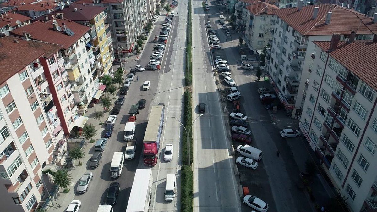 Karamürsel\'de yol çalışmasını yarım bırakan firmanın sözleşmesi fesih edildi