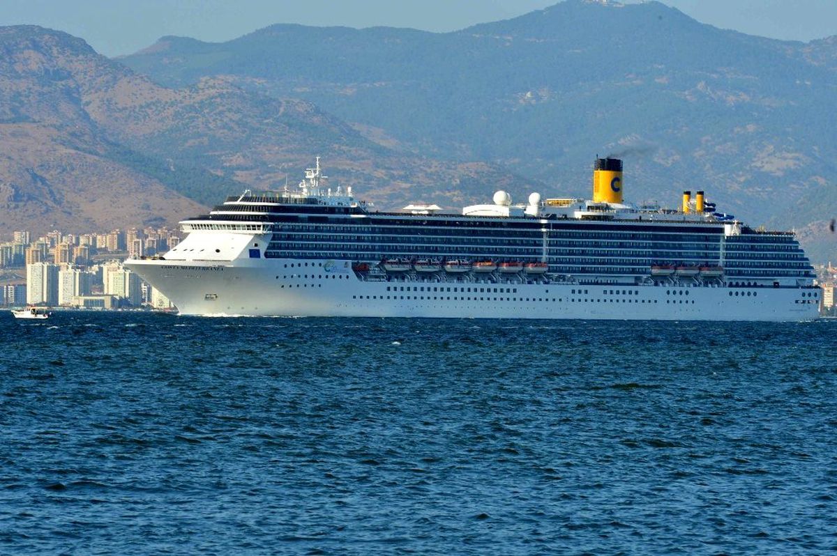 Kruvaziyer gemileri İzmir Limanı\'na yeniden demir atacak