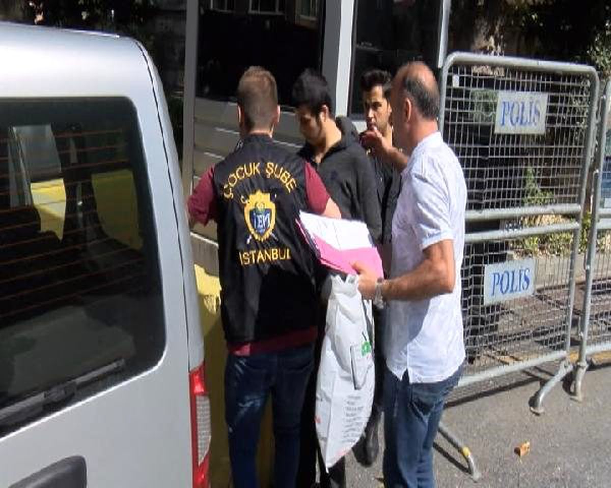 Maltepe\'de babasını bıçaklayarak öldüren genç adliyeye sevk edildi