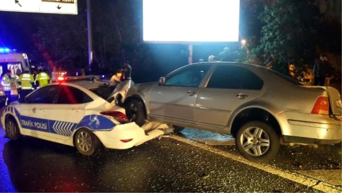 Otomobil, kazaya müdahale eden polis aracına çarptı: 1 yaralı