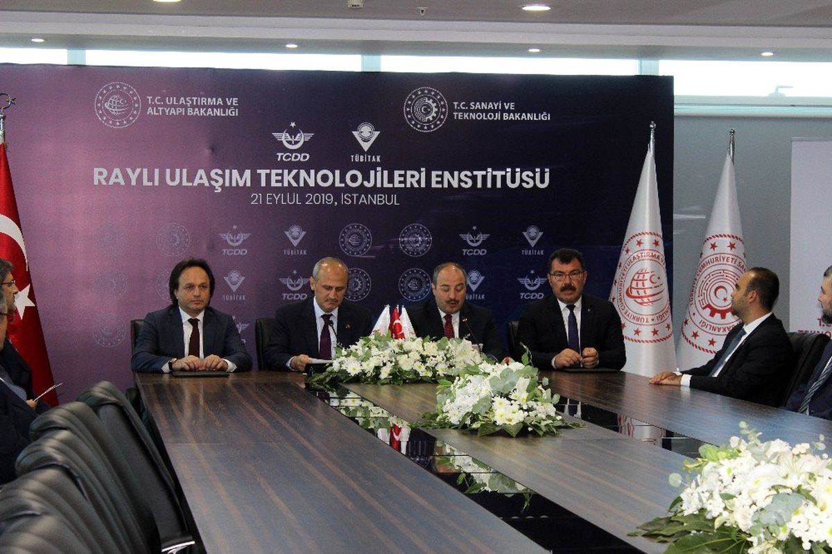 Raylı Ulaşım Teknolojileri Enstitüsü\'nün kurulmasına ilişkin imzalar atıldı
