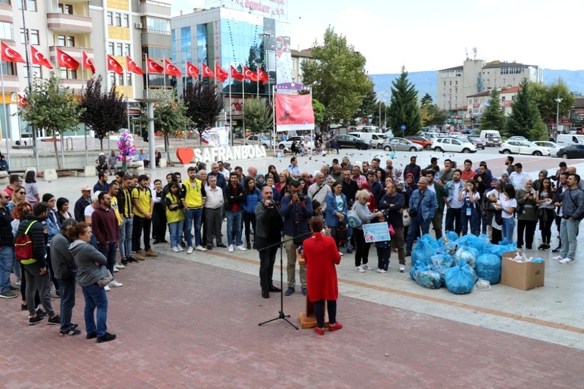 Tarihi Safranbolu ilçesini temizlemek için seferber oldular