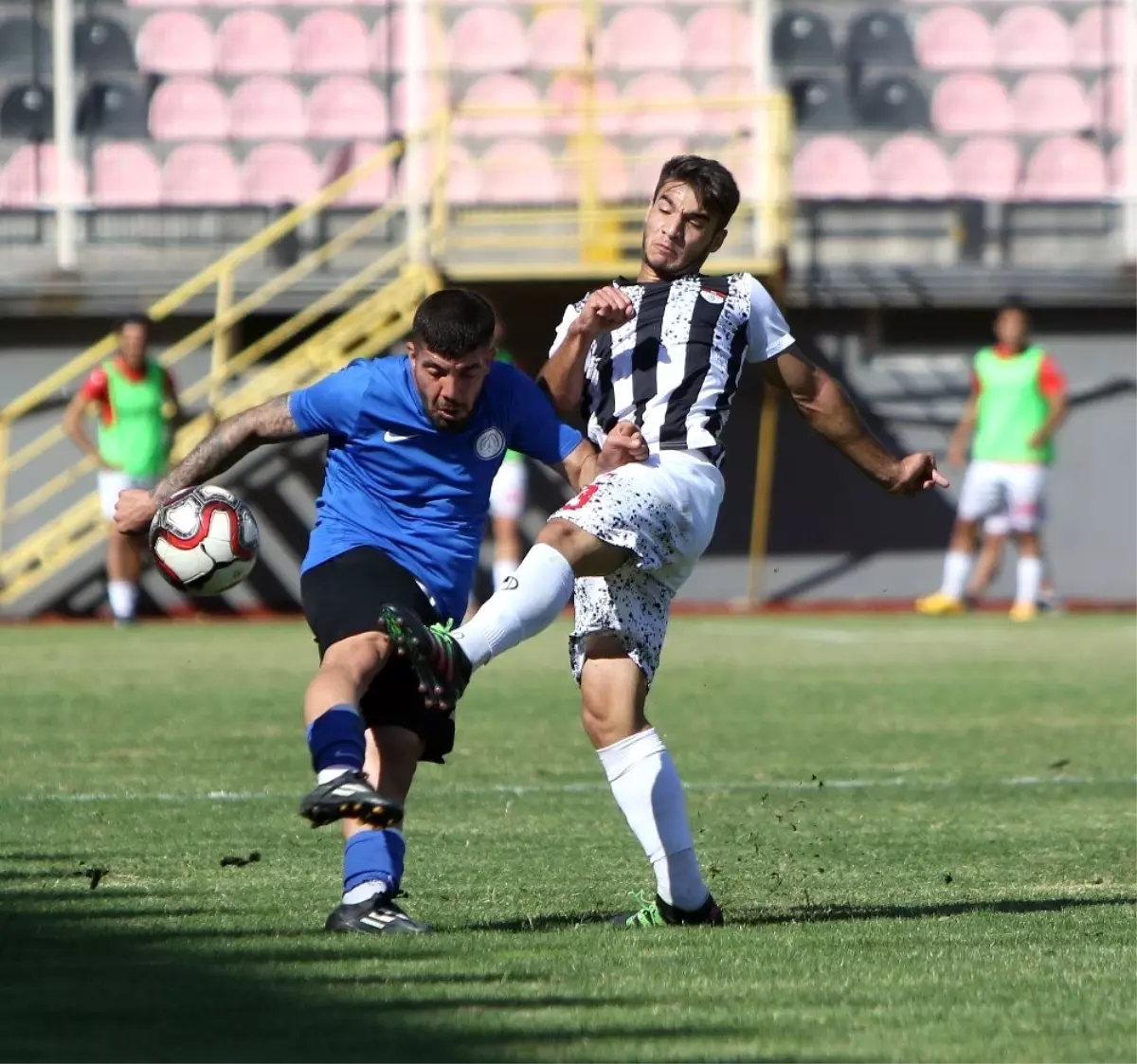 TFF 3. Lig: Manisaspor: 0- Karbel Karaköprü Belediyespor: 2