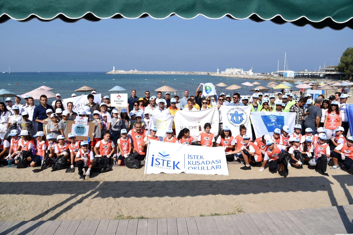 Uluslararası kıyı temizliği kampanyası Kuşadası\'nda yapıldı