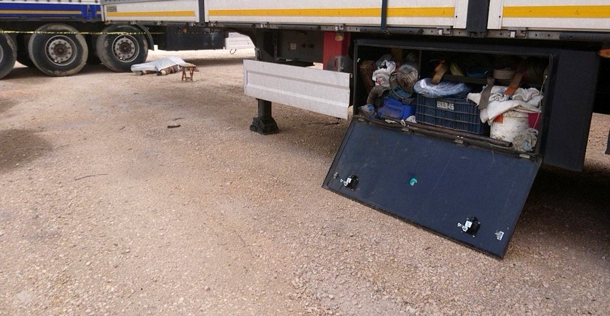 Uzun yoldan geldi kalbine yenik düştü