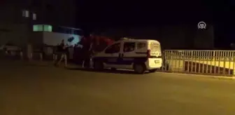 Yokuşta arızalanan kamyoneti traktör durdurdu - GAZİANTEP