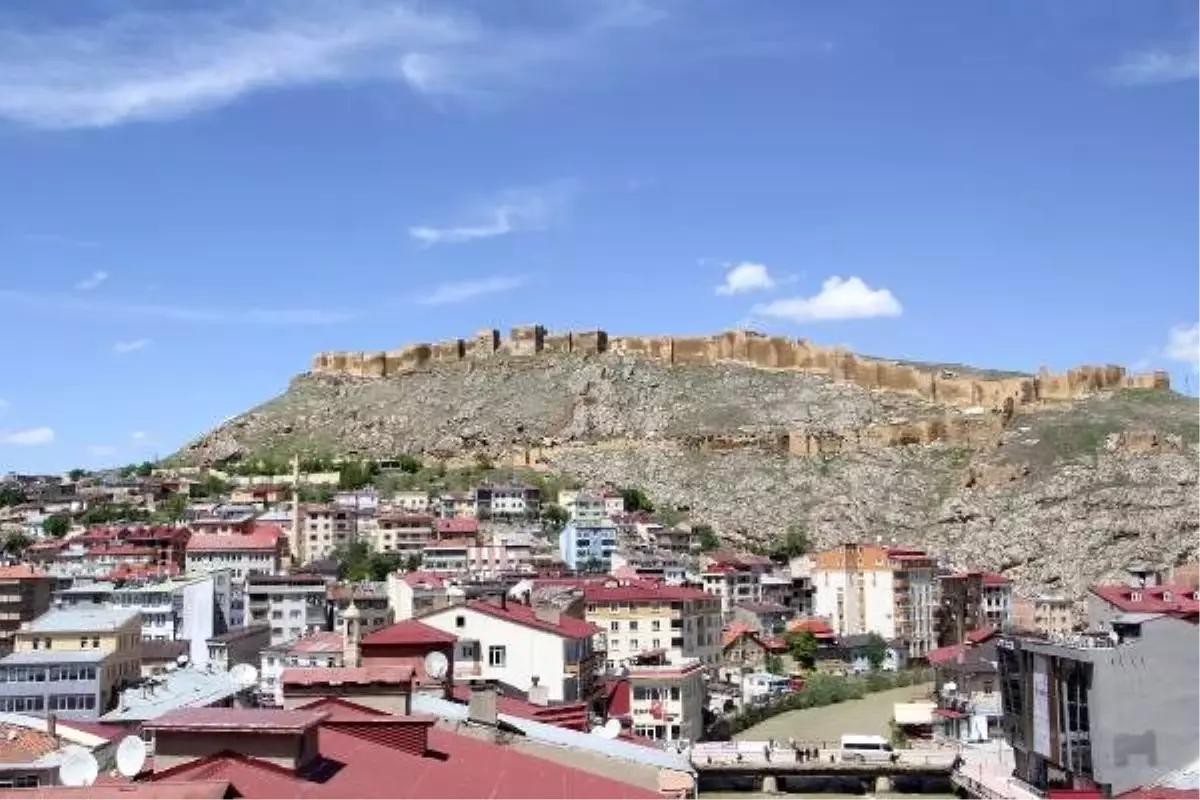 Bayburt kalesi\'nde gün yüzüne çıkarılan müzede sergilenecek