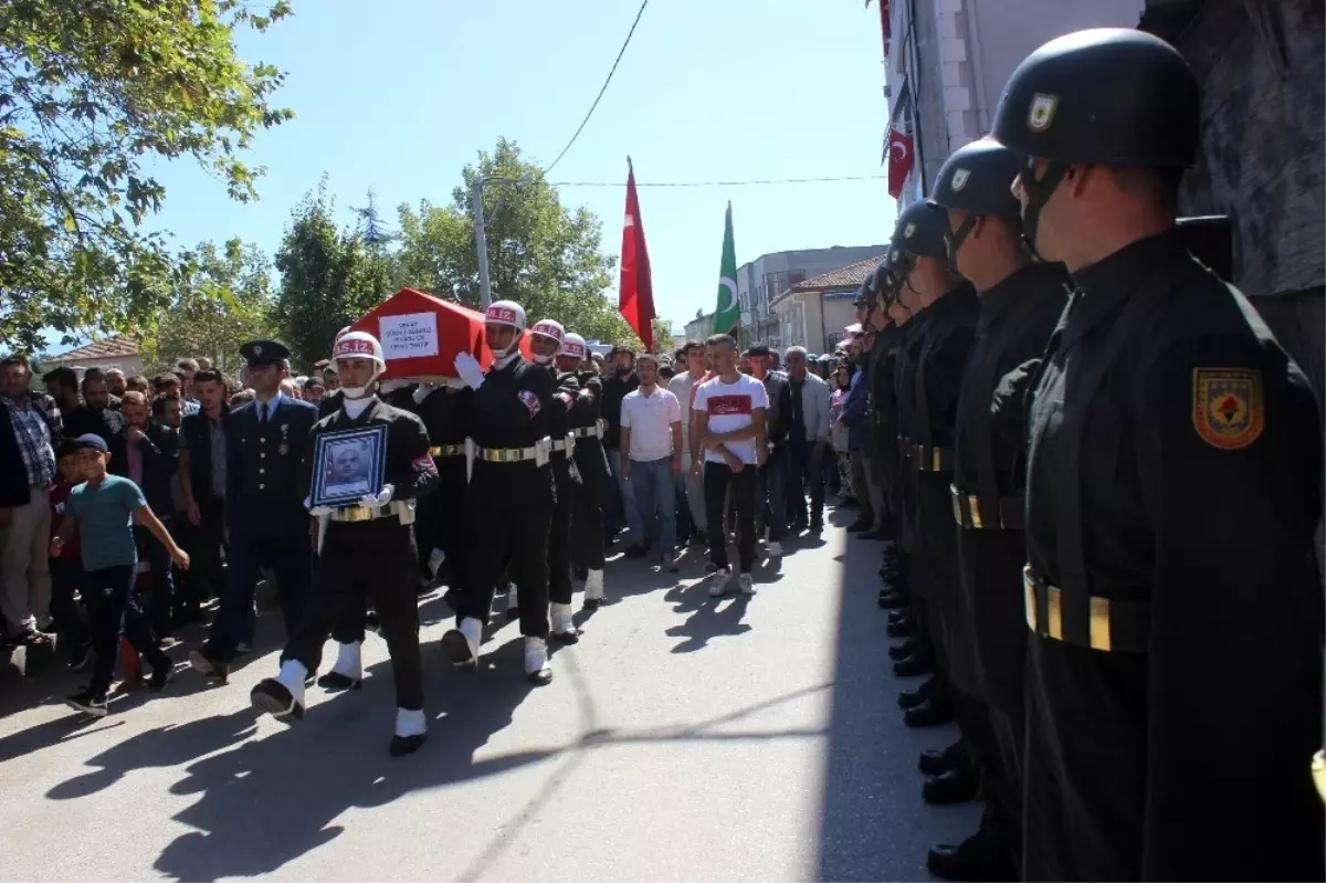 Bursa şehidini dualarla son yolculuğuna uğurladı