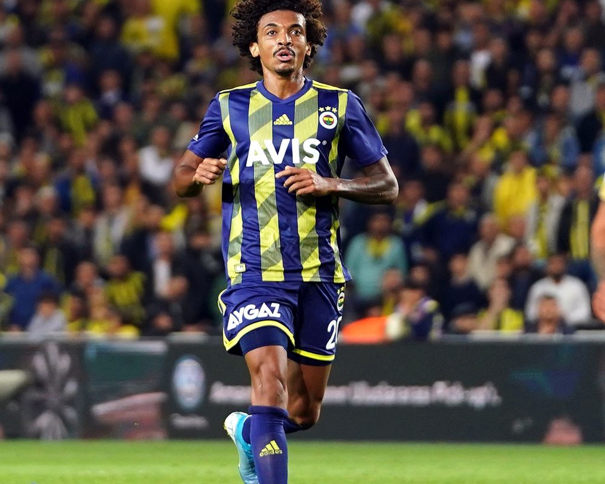 Gustavo, Yanal\'ın yüzünü güldürdü