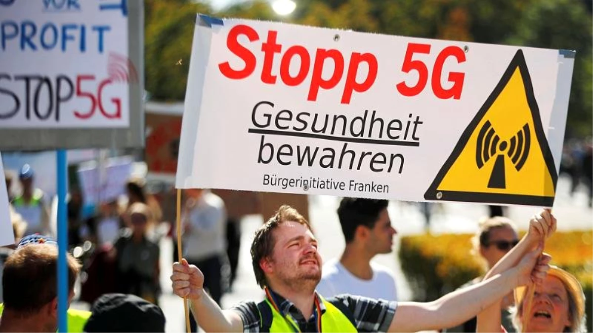 İsviçreliler 5G\'yi protesto etti: Sağlığa zararlı, referanduma gidilsin