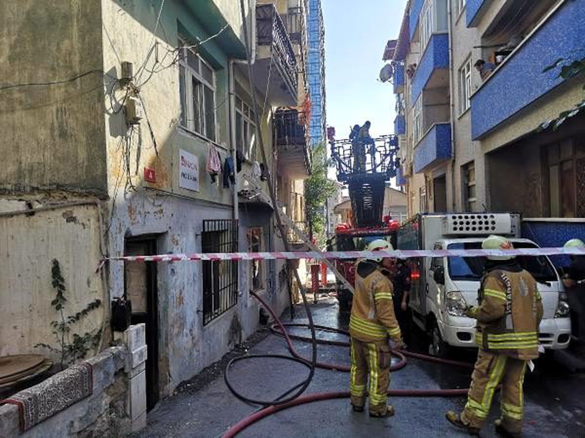 Kadıköy fikirtepe\'de yangın