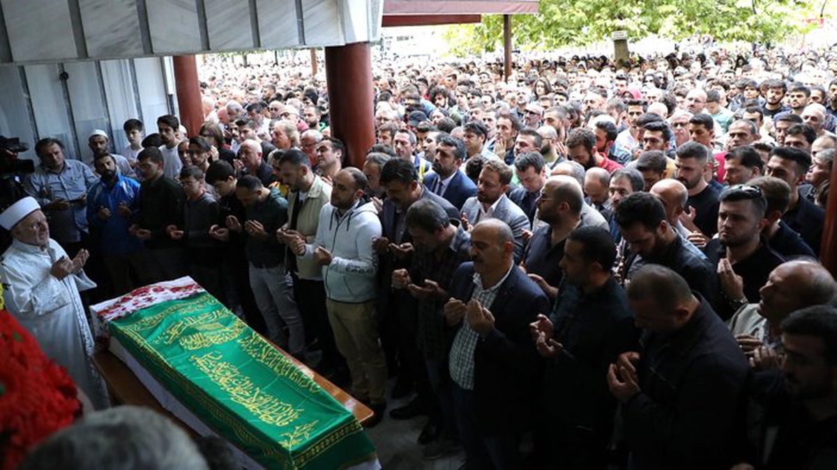 Neslican Tay son yolculuğuna uğurlandı