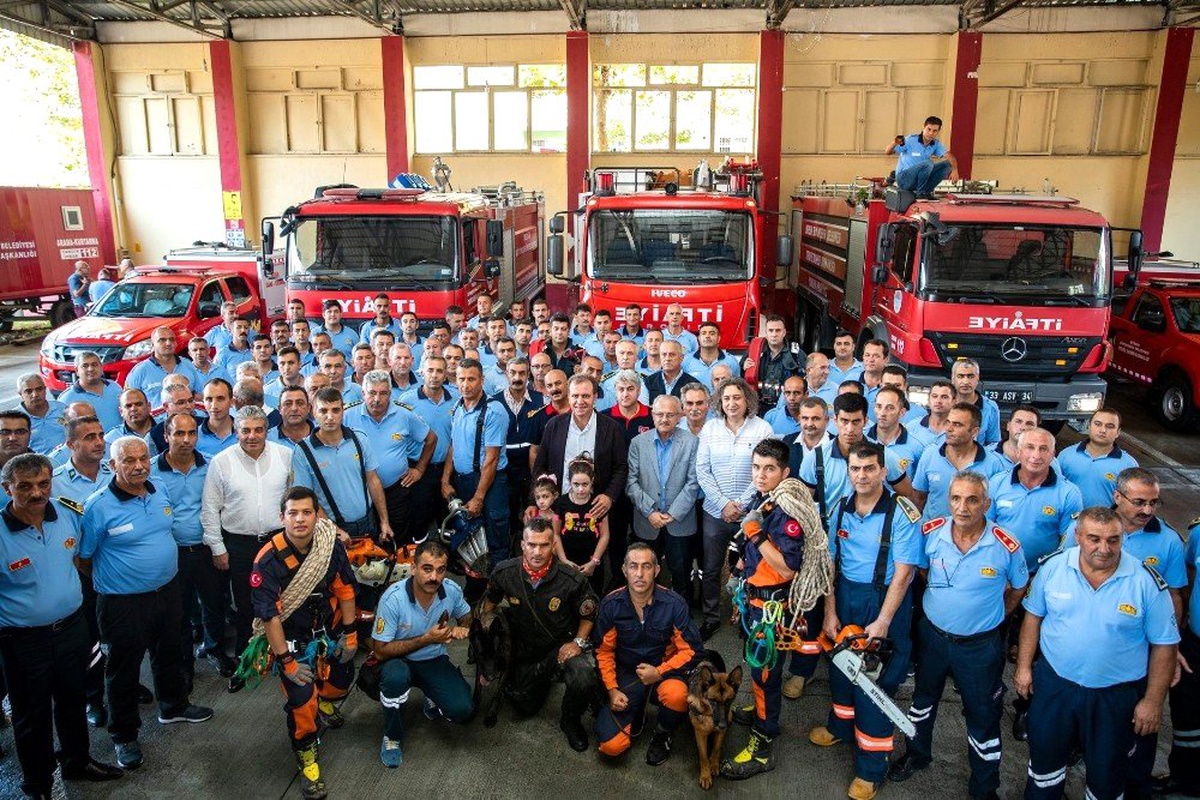 Seçer, itfaiye personelini ziyaret etti